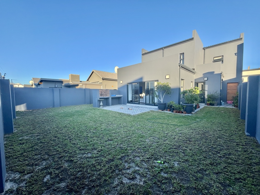 4 Bedroom Property for Sale in Sandown Western Cape
